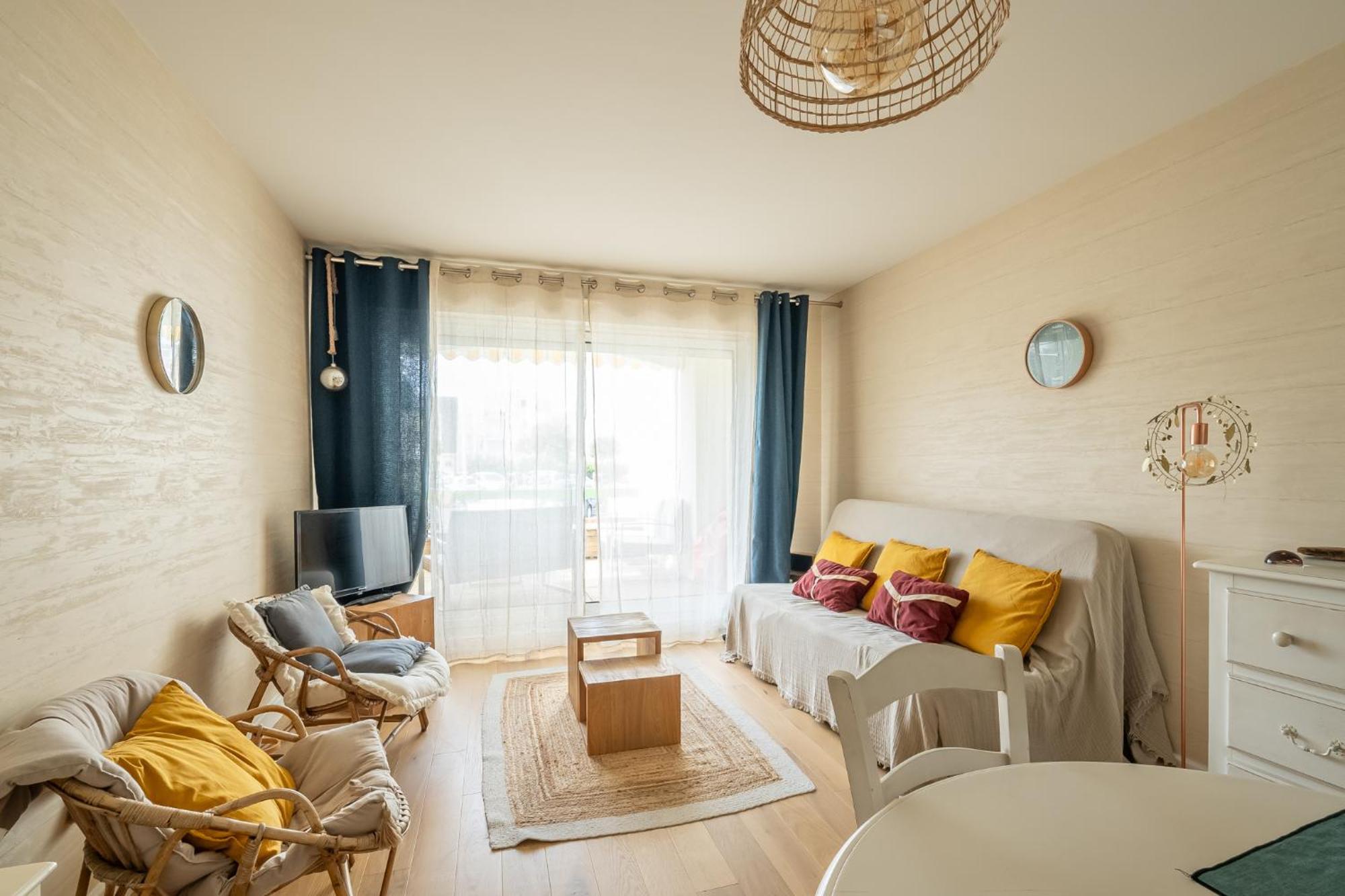 Agreable Appartement Et Terrasse A 2 Pas De La Mer วีเมอเรอ ภายนอก รูปภาพ