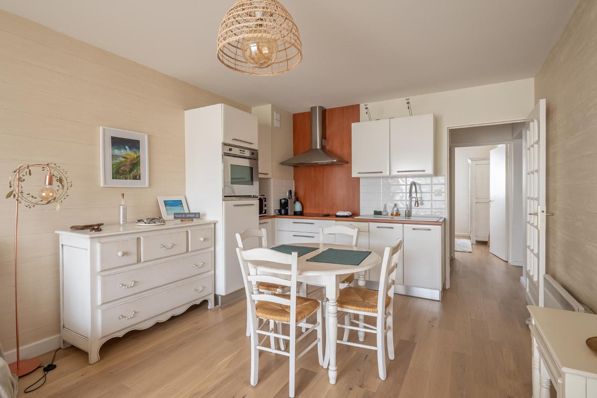 Agreable Appartement Et Terrasse A 2 Pas De La Mer วีเมอเรอ ภายนอก รูปภาพ